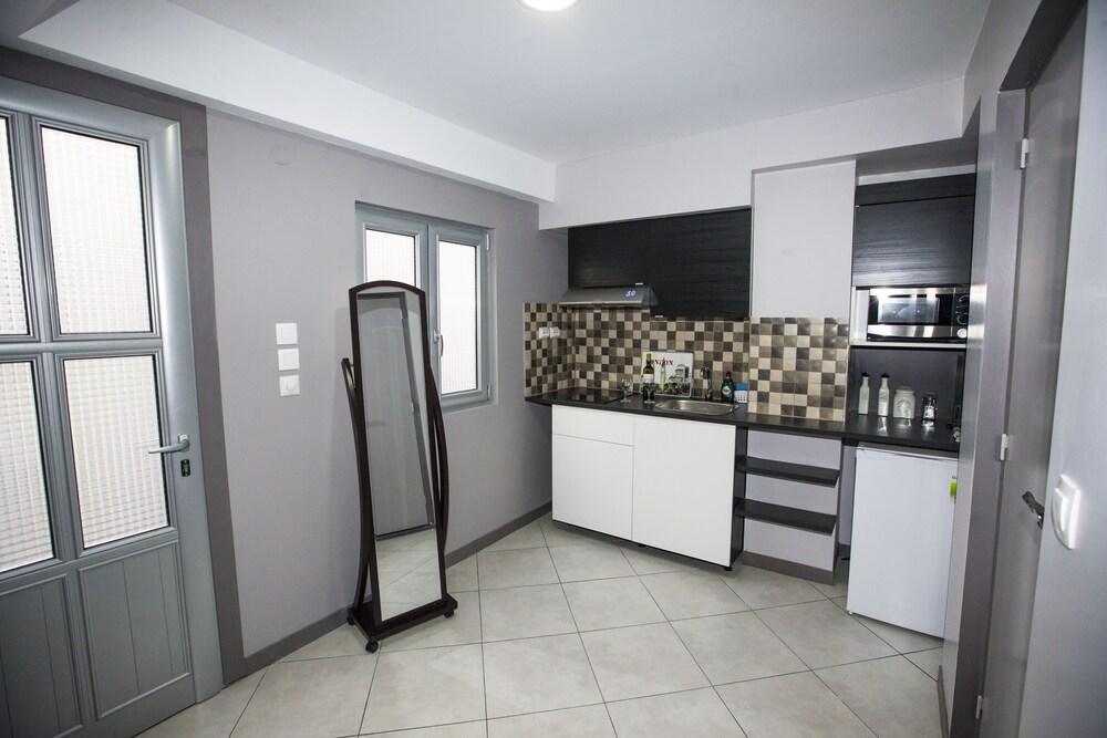 Trendy Living In Monastiraki Apartment Athens Ngoại thất bức ảnh