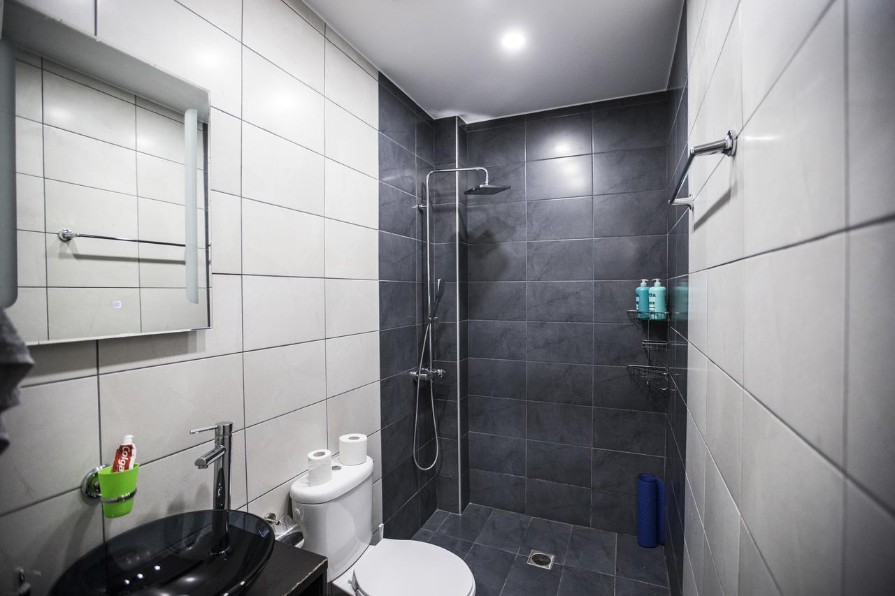 Trendy Living In Monastiraki Apartment Athens Ngoại thất bức ảnh